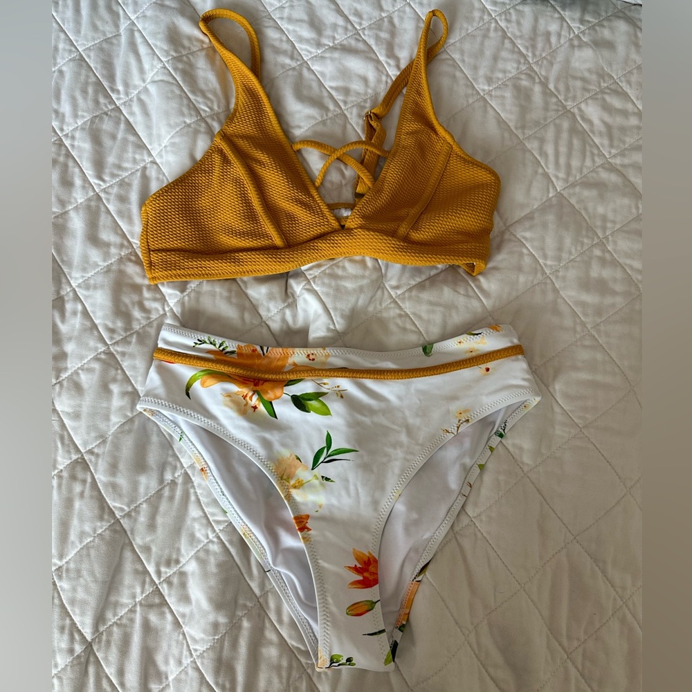 Cupshe Bikini